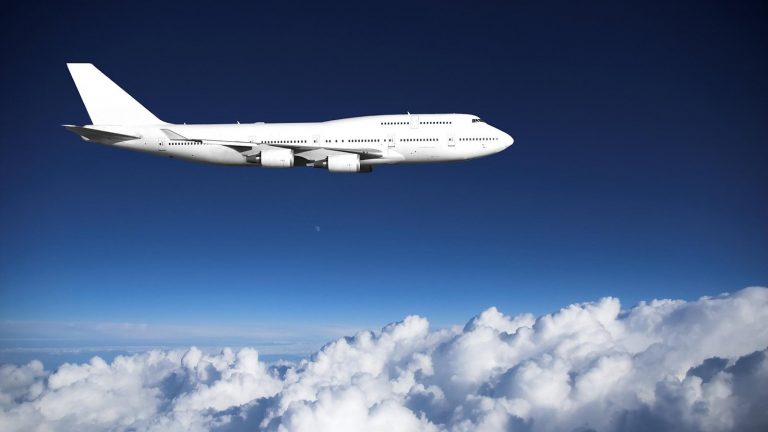 Hva gjør du når du har tre Boeing 747-maskiner du skulle ha vært kvitt?