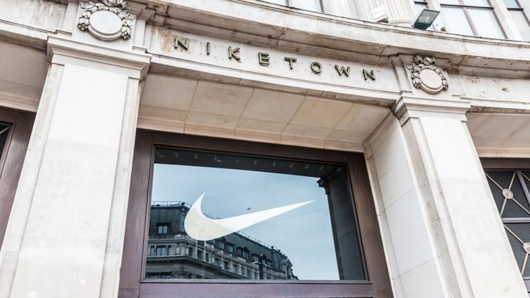 Nike løser opp forbindelsen til 30 000 retailere - knytter sterkere bånd til 40 utvalgte